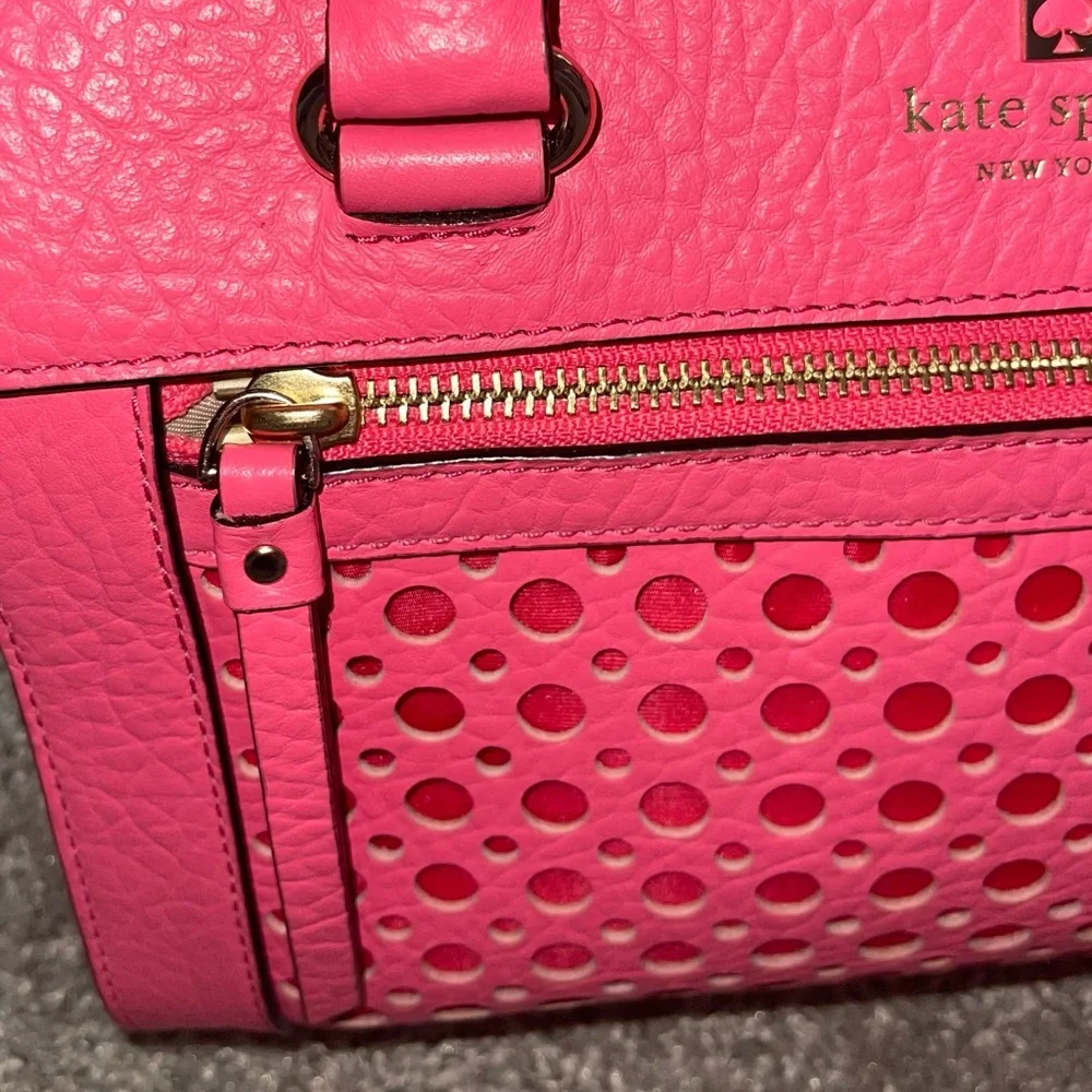 Kate Spade- Perri Lane Bubbles Delaney Leather Purse with crossbody strap. - Picture 13 of 16